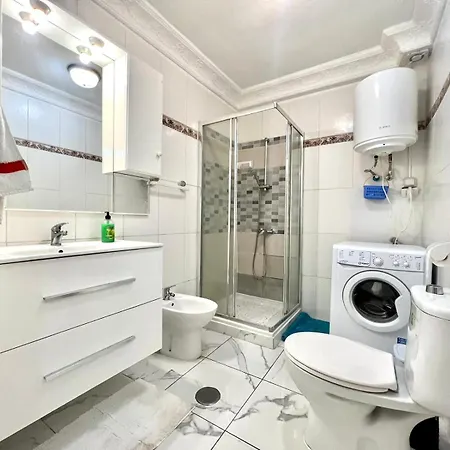 Apartment Lovely With Pool And Wifi *