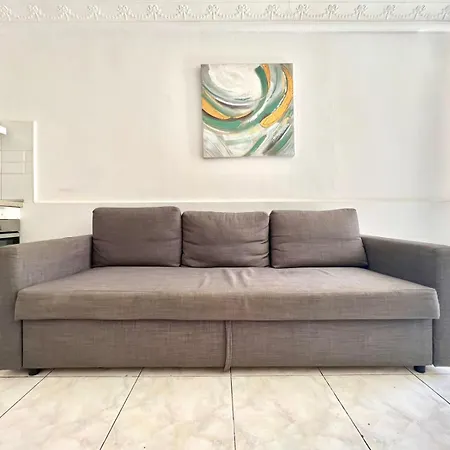 Apartment Lovely With Pool And Wifi
