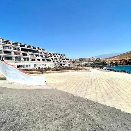 Lovely With Pool And Wifi Apartment