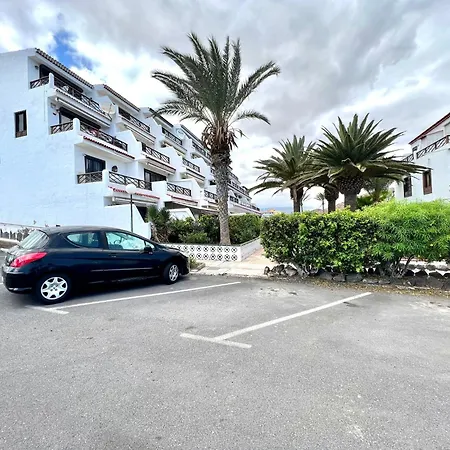 Lovely With Pool And Wifi Apartment *