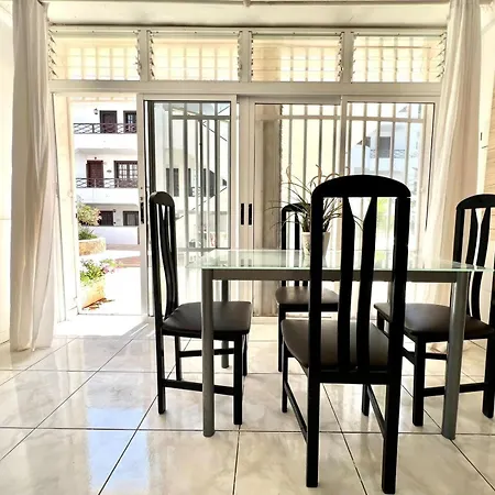 Apartment Lovely With Pool And Wifi