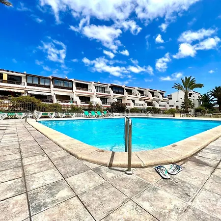 Lovely With Pool And Wifi Apartment